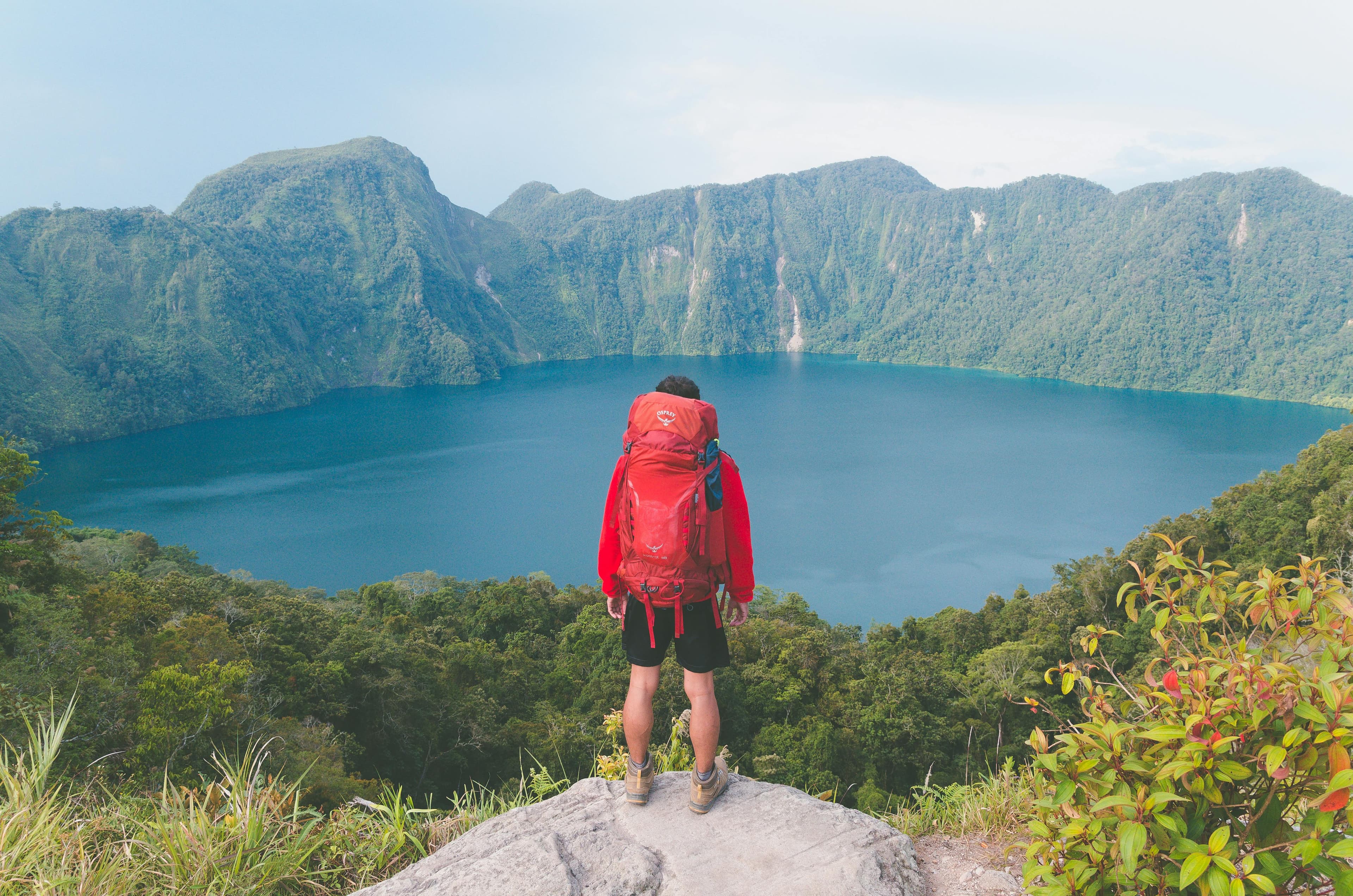 Discover how to travel Australia, New Zealand, or the US on a backpacker budget using relocation deals. Turn your road trip into a $1/day adventure with Imoova.
